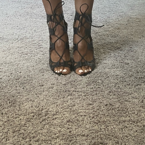 BCBG - Picture 1 of 7